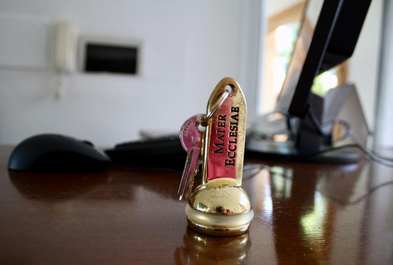 Casa Mater Ecclesiae Hotel *